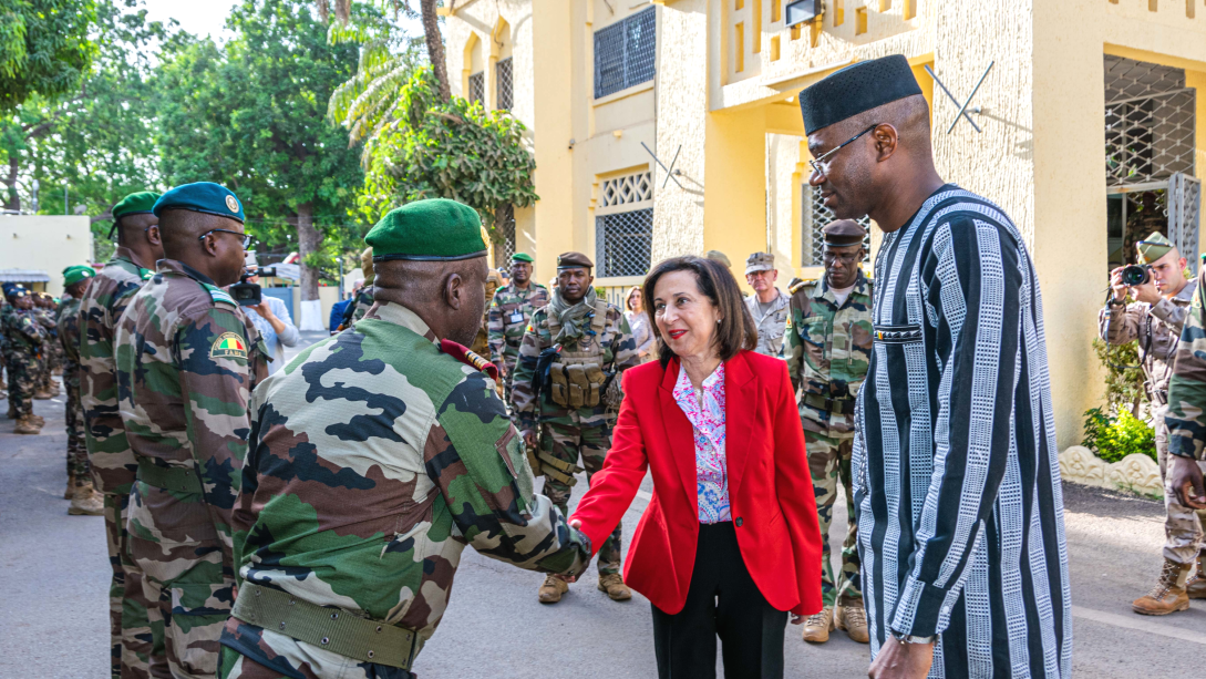 EUTM Mali The Spanish Minister Of Defence Visit In EUTM Mali 2 3 Mar 2023   Spanish Mali Meet Greet 